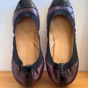 Women's Burgundy and Black Ballet Flats